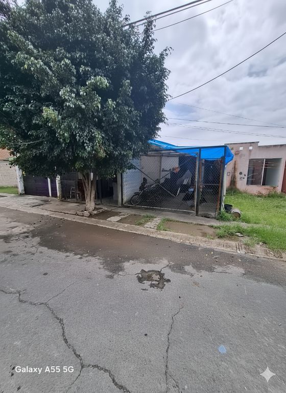 CASA EN VENTA EN LOS OLIVOS IXTLAHUACAN DE LOS MEMBRILLOS DE 1 RECAMARA